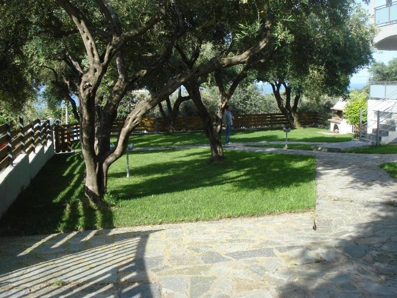 Villa Riza Esterno foto